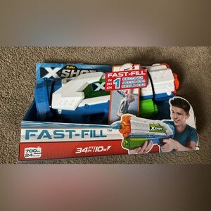 NWT zuru xshot fast fill squirt gun